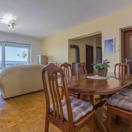 Hundefreundliches Nur 300 Meter Zum Mit Meerblick, Bbq * Crikvenica