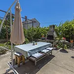 Hundefreundliches Nur 300 Meter Zum Mit Meerblick, Bbq Apartman Crikvenica